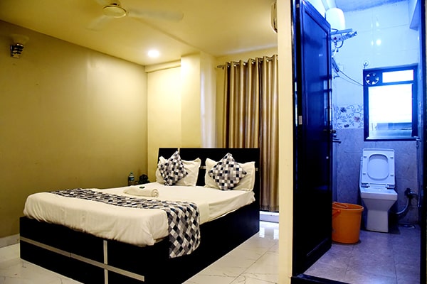 Room - Orchid Platinum Guest House