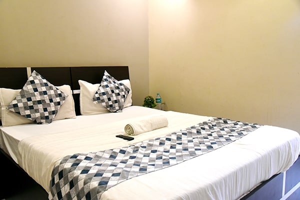 Room - Orchid Platinum Guest House